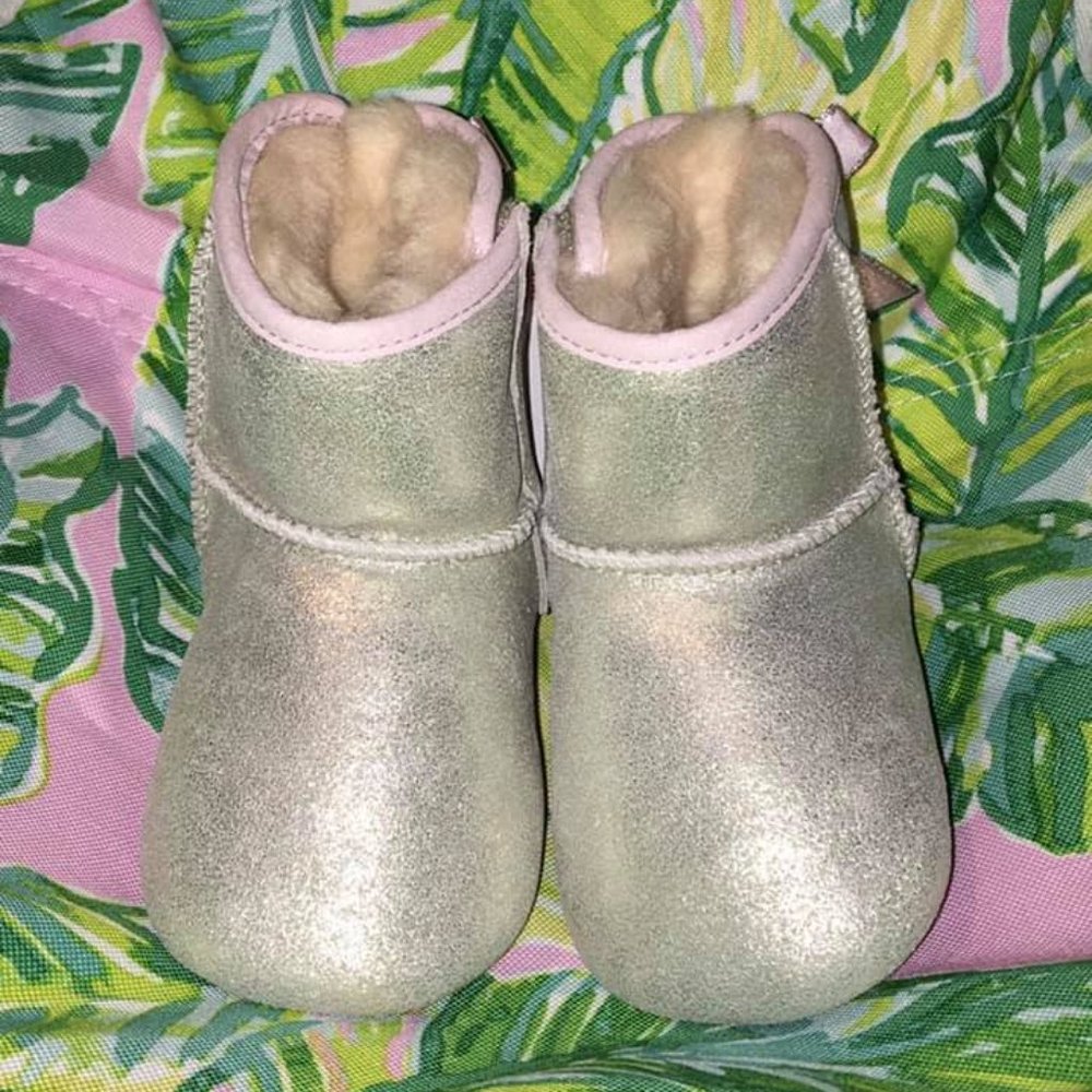 NEW gold metallic Ugg booties Size 4/5